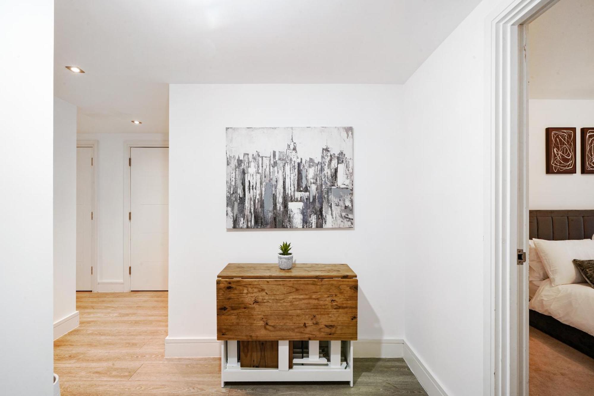 Luxury Apartment With Stunning Views On 10Th Floor Edgware Exterior foto